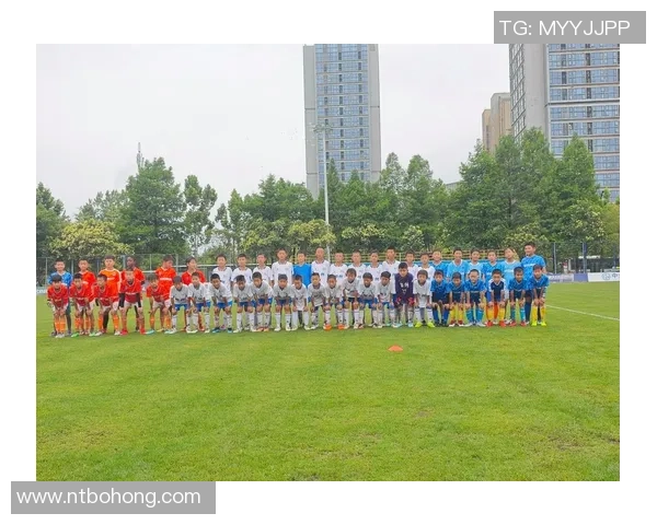 贺特与莫尔德的精彩对决揭示了足球战术与团队协作的魅力与挑战